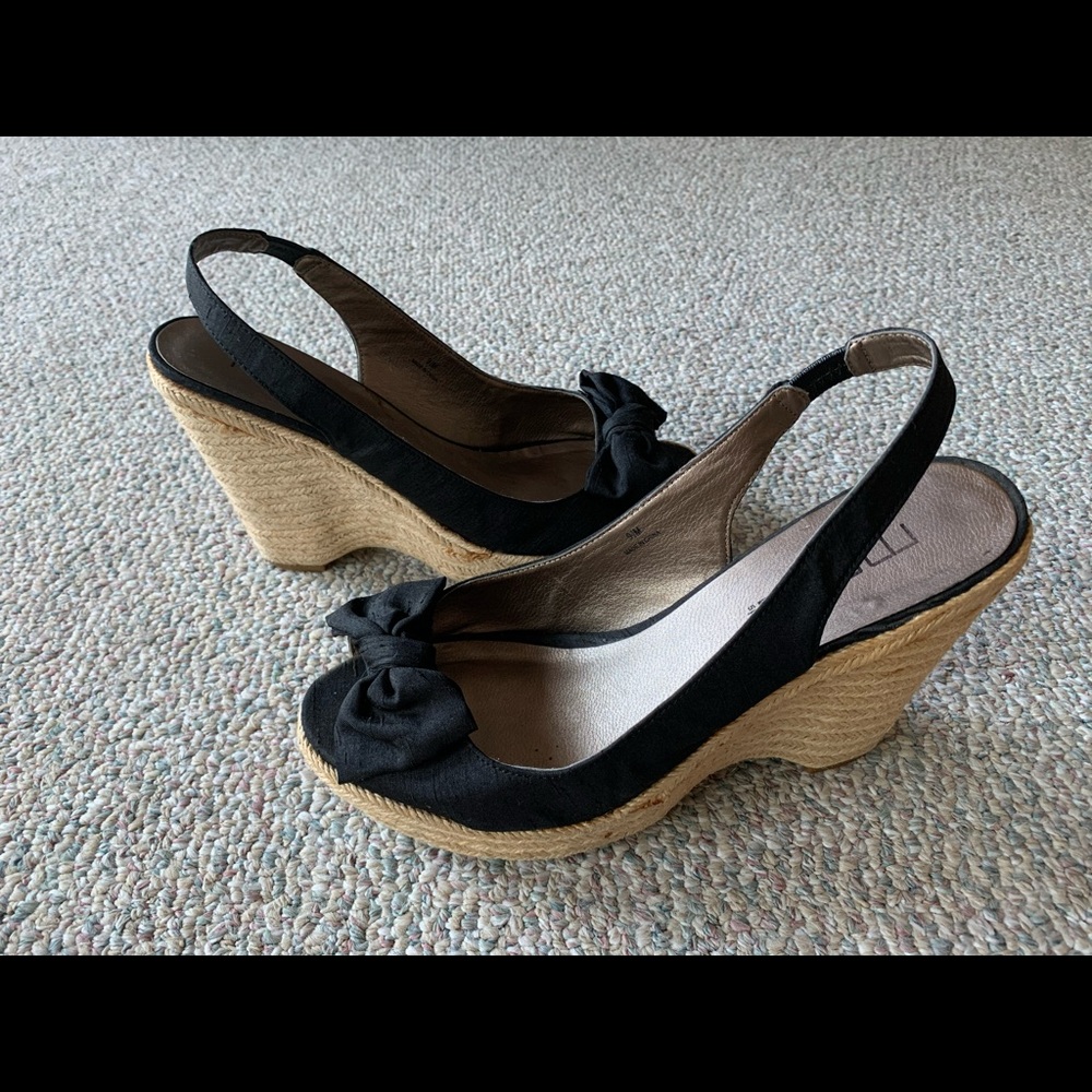 Moda Spana Bow Wedges